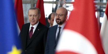 «Φρένο» στις προκλήσεις Ερντογάν αναζητά η Ευρώπη – Στα «κάγκελα» ο Μακρόν, πιέζει για κυρώσεις