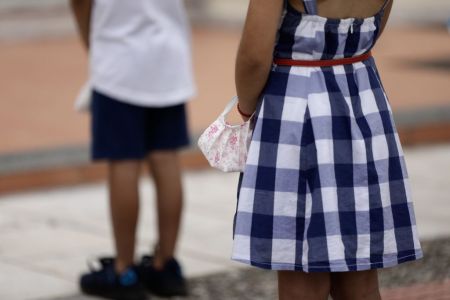 Κρήτη: Γονείς αρνητές μάσκας δεν αφήνουν τα παιδιά τους να πάνε σχολείο