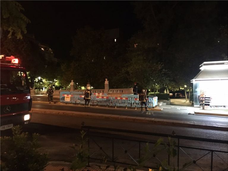 Έκρηξη από καλώδια της ΔΕΗ στην πλατεία Κολωνακίου – Κλειστοί οι δρόμοι | tovima.gr