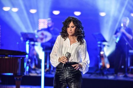 Ελευθερία Αρβανιτάκη : Δέκα τραγούδια που άφησαν το στίγμα τους στην ελληνική μουσική