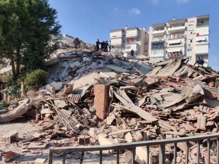 Σεισμός : Οι ευχές Ερντογάν στους πολίτες της Σμύρνης