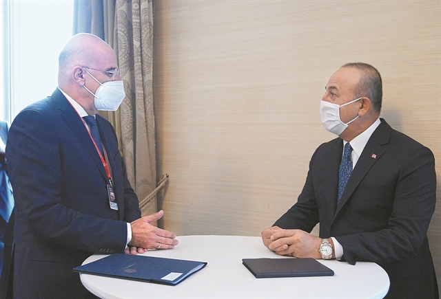 Σε λεπτό σκοινί οι διερευνητικές