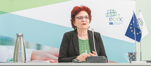 «Είναι πρόωρο να πιστεύουμε ότι η Ομικρον σηματοδοτεί το τέλος της πανδημίας»