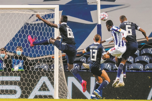 Τρελά όνειρα και τελευταία χαρτιά  