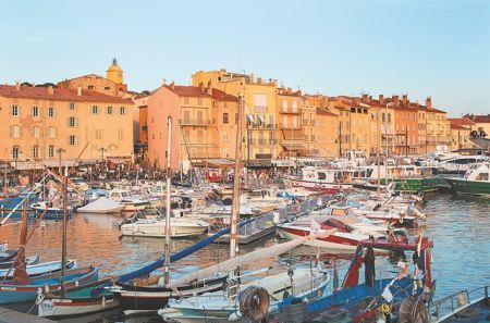 Ενας ακριβο-πληρωμένος chef στην κουζίνα τους