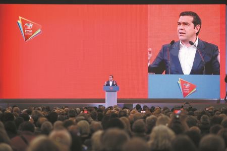 Ανεβάζει κι άλλο τους τόνους ο ΣΥΡΙΖΑ – Διμέτωπος με φόντο την πανδημία