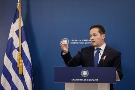 Πέτσας : Η ενημέρωση του κυβερνητικού εκπροσώπου στους δημοσιογράφους