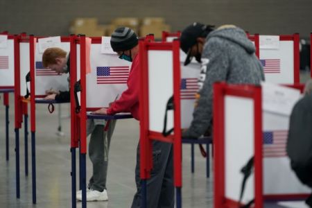 Εκλογές – ΗΠΑ : Ένας στους δέκα ψήφισε για πρώτη φορά