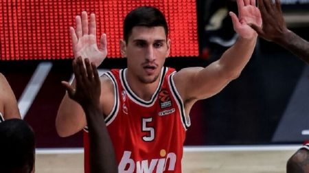 Ολυμπιακός: Με Λαρεντζάκη η 12άδα κόντρα στη Ζενίτ