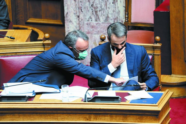 Lockdown :  Ενημέρωση Μητσοτάκη στις 12:00, Σταϊκούρα στις 15:00, Χαρδαλιά στις 18:00