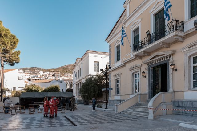 MEGA συνΆνθρωπος : Το MEGA αρωγός για τους πληγέντες στη Σάμο