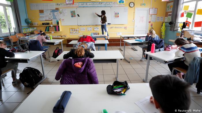 Μαζικές απεργίες εκπαιδευτικών στη Γαλλία