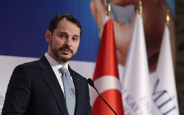 Μπεράτ Αλμπαϊράκ : Το παρασκήνιο της παραίτησης του γαμπρού του Ερντογάν – Στα «τάρταρα» η τουρκική λίρα