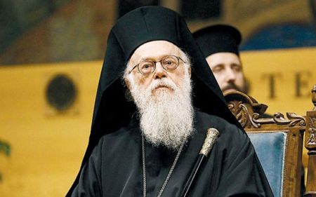 Θετικός στον κορωνοϊό ο Αρχιεπίσκοπος Αλβανίας Αναστάσιος – Μεταφέρεται στον Ευαγγελισμό