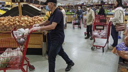 Κορωνοϊός : Αλλάζει το ωράριο στα σουπερμάρκετ – Τι ώρα θα κλείνουν