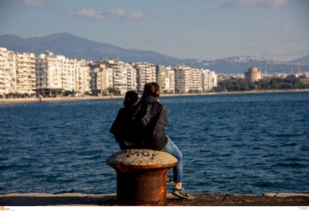 Koρωνοϊός :  Τρία ερωτήματα για το 32% «θετικότητας» των κατοίκων στη Θεσσαλονίκη