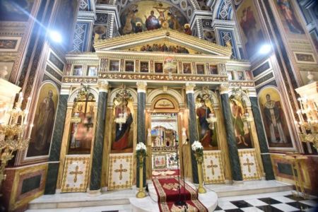 Κορωνοϊός : Να λειτουργήσουν οι ναοί τα Χριστούγεννα ζητεί η Ιερά Σύνοδος