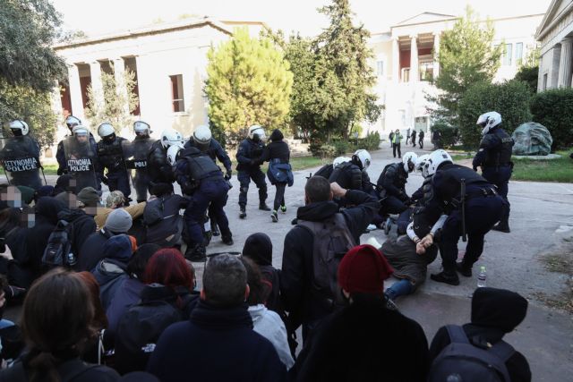 Πολυτεχνείο : Καταγγελίες για απαράδεκτες συνθήκες κράτησης των προσαχθέντων | tovima.gr