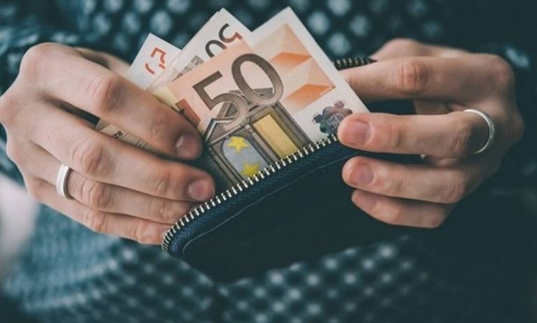 Κοινωνικό μέρισμα : Πριν από τα Χριστούγεννα η καταβολή του