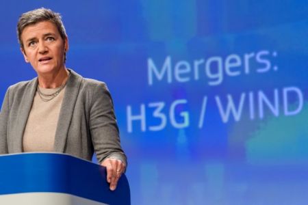 Κορωνοϊός : Σε καραντίνα η Επίτροπος Βεστάγκερ