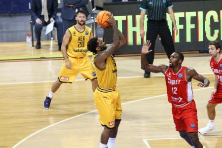 ΑΕΚ – Σολέ 83-81 : Έπαιξε με τη «φωτιά», αλλά δεν… κάηκε