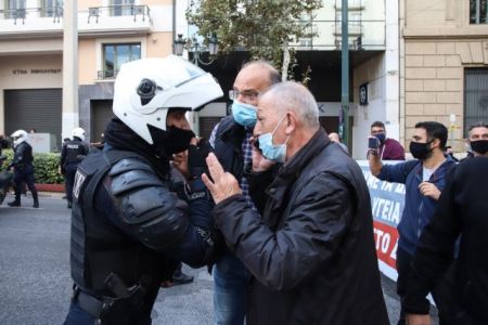 Πολυτεχνείο : Η ΝΔ επιτίθεται στην Αντιπολίτευση για τα επεισόδια