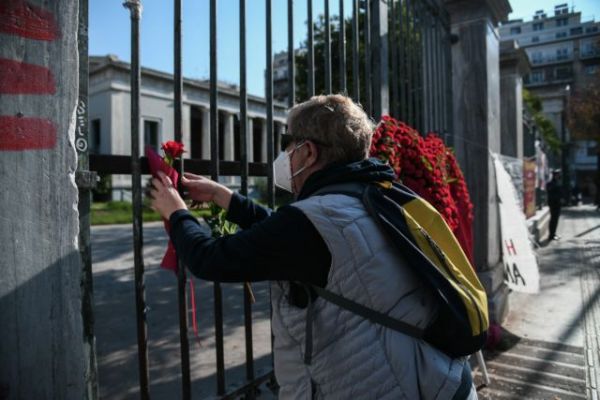 Πολυτεχνείο : Πολεμικό κλίμα μετά την απαγόρευση της πορείας – Τι θα κάνουν τα κόμματα, δρακόντεια μέτρα από την ΕΛ.ΑΣ.