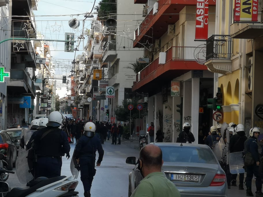 Πολυτεχνείο :  Συγκέντρωση 200 ατόμων στην Πάτρα – Έσπασαν την απαγόρευση