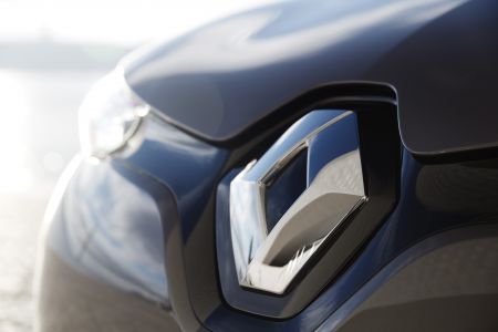 Η Renault διαψεύδει την διακοπή της συνεργασίας της με την Daimler