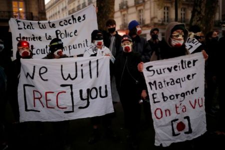 Παρίσι: Αστυνομική καταστολή στις διαδηλώσεις ενάντια στην «Καθολική Ασφάλεια»