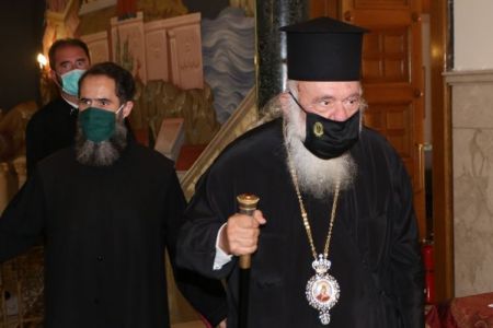 Ιερώνυμος : Ψάχνουν να βρουν πώς κόλλησε ο Αρχιεπίσκοπος Ιερώνυμος – Το παρασκήνιο της εισαγωγής του στον Ευαγγελισμό