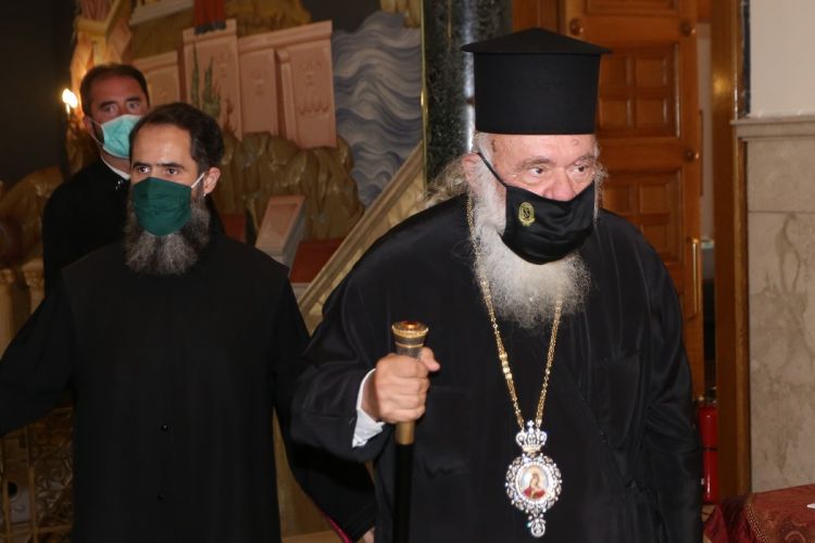 Ιερώνυμος : Ψάχνουν να βρουν πώς κόλλησε ο Αρχιεπίσκοπος Ιερώνυμος – Το παρασκήνιο της εισαγωγής του στον Ευαγγελισμό | tovima.gr