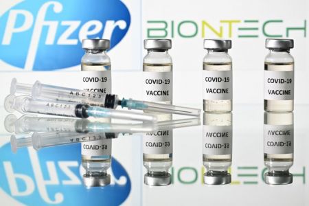 Κορωνοϊός : H Pfizer κατέθεσε το αίτημα αδειοδότησης για το εμβόλιο