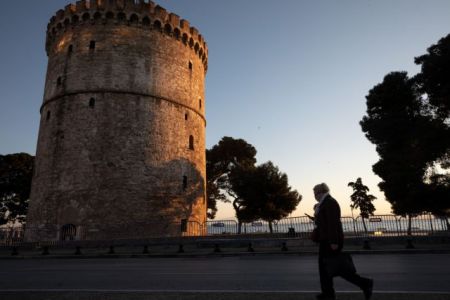 Κορωνοϊός : Θεσσαλονίκη ώρα μηδέν – Μετά την επίταξη κλινικών προετοιμάζουν διακομιδές με C-130 και τρένα