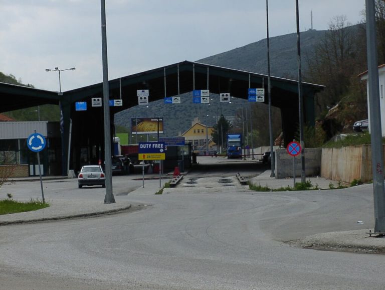 Κορωνοϊός : Κλειστά τα σύνορα στην Κρυσταλλοπηγή | tovima.gr