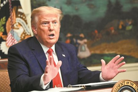 Ο Τραμπ ετοιμάζει από τώρα την «επιστροφή» του