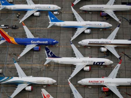 Κορωνοϊός : Αεροπορικές εταιρείες αντιμέτωπες με λουκέτο