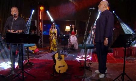 Σπίτι με το MEGA : Συγκινητικές στιγμές με τον Διονύση Σαββόπουλο και τους καλεσμένους του