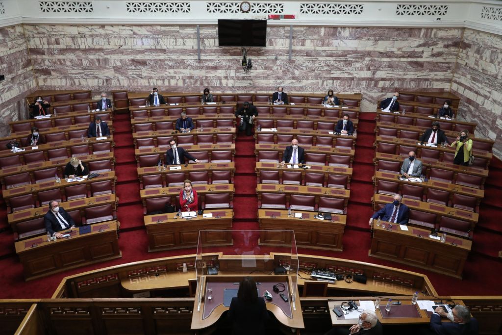 Κορωνοϊός : Σε προληπτική καραντίνα Θεοχάρης, Κόνσολας