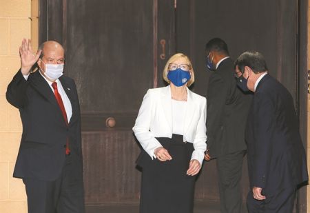 Το Κυπριακό δοκιμάζει τις αντοχές Αθήνας και Λευκωσίας