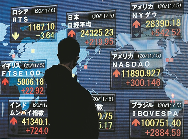 Οι κροίσοι πούλησαν μετοχές στο «γύρισμα» των οικονομιών