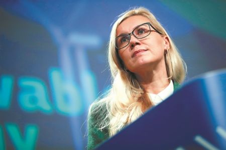 «Η Ελλάδα με εντυπωσίασε με τον στόχο για απεξάρτηση από τον λιγνίτη»