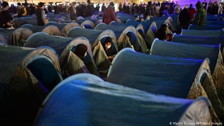 Επιχείρηση σκούπα κατά μεταναστών στο κέντρο του Παρισιού