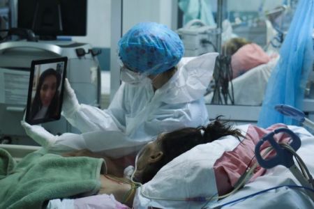 ΠΟΕΔΗΝ : Ασθενής με κορωνοϊό πέθανε ενώ περίμενε να αδειάσει κρεβάτι σε ΜΕΘ
