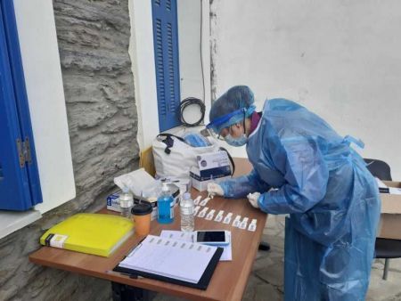 ΕΟΔΥ: Συνεχίζονται τα rapid tests σε όλη τη χώρα – Εντοπίστηκαν 144 κρούσματα