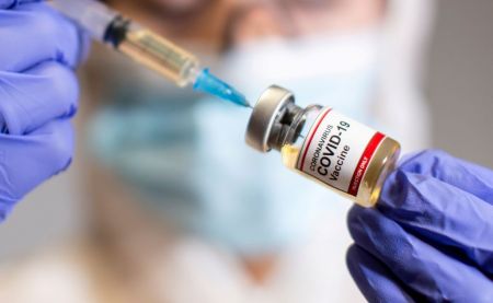 Εμβόλιο κορωνοϊού : Η Ευρωπαϊκή Επιτροπή ενέκρινε σύμβαση με τη Moderna