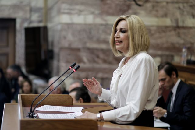 Γεννηματά για lockdown : Αναγκαίο ένα διαφορετικό μοντέλο για το άνοιγμα της χώρας με ασφάλεια