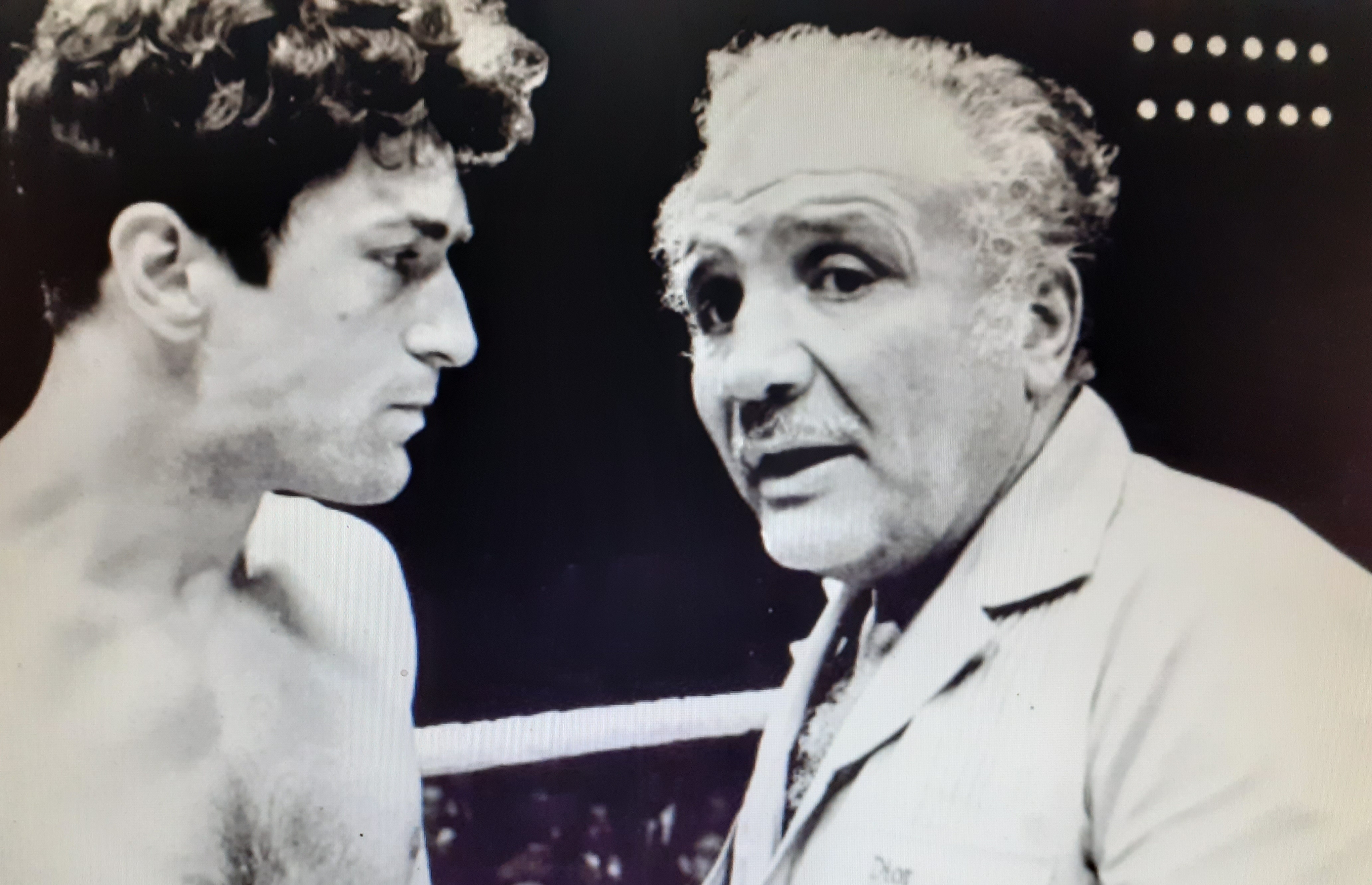 Κινηματογράφος : Πες το με μια γροθιά!