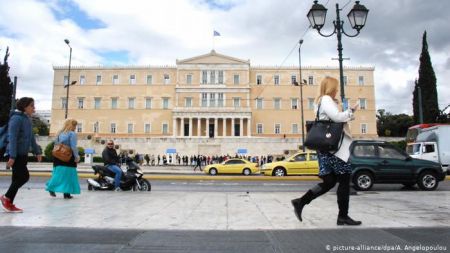 FAZ: «Ανάκαμψη στην Αθήνα»
