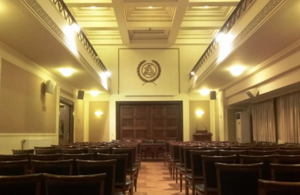 Βερβεσσός: Μόνο σε τριτοκοσμικές χώρες μη λειτουργία της Δικαιοσύνης λόγω.. ζέστης